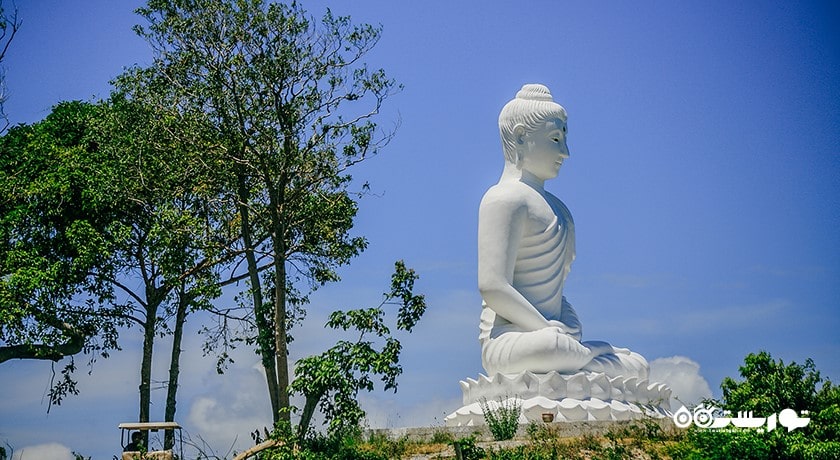 سرگرمی کایاک سواری در کو تائن  شهر تایلند کشور کو سامویی