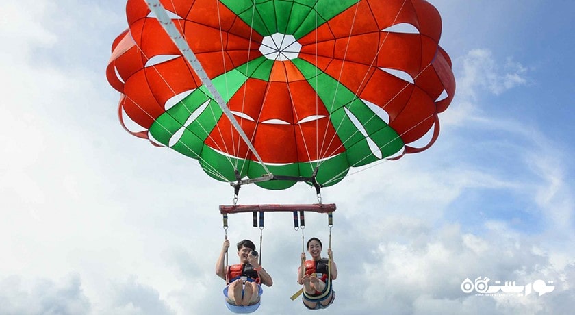 پاراسیلینگ در کوسامویی -  شهر کو سامویی