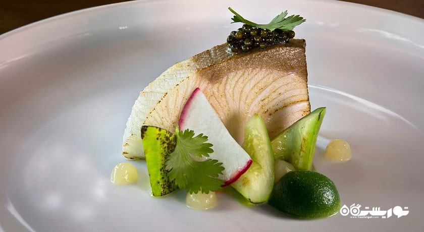 رستوران بار و غذاخوری تری تاپس اسکای شهر کو سامویی 