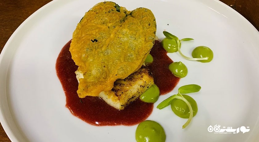 رستوران رستوران دینینگ آن د راکس شهر کو سامویی 