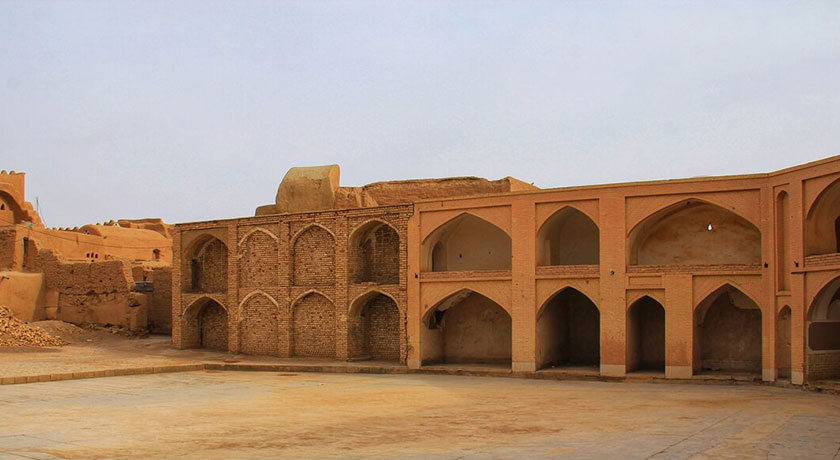 قلعه جندق -  شهر خور  و بیابانک