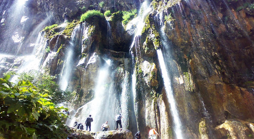  آبشار فدامی شهرستان فارس استان داراب