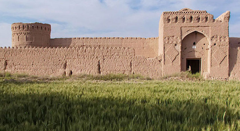  قلعه مهرپادین شهرستان یزد استان مهریز