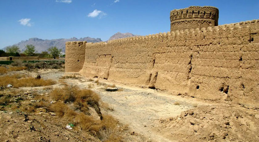  قلعه مهرپادین شهرستان یزد استان مهریز