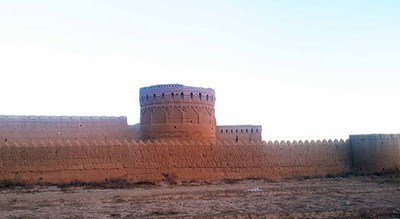 قلعه مهرپادین -  شهر مهریز
