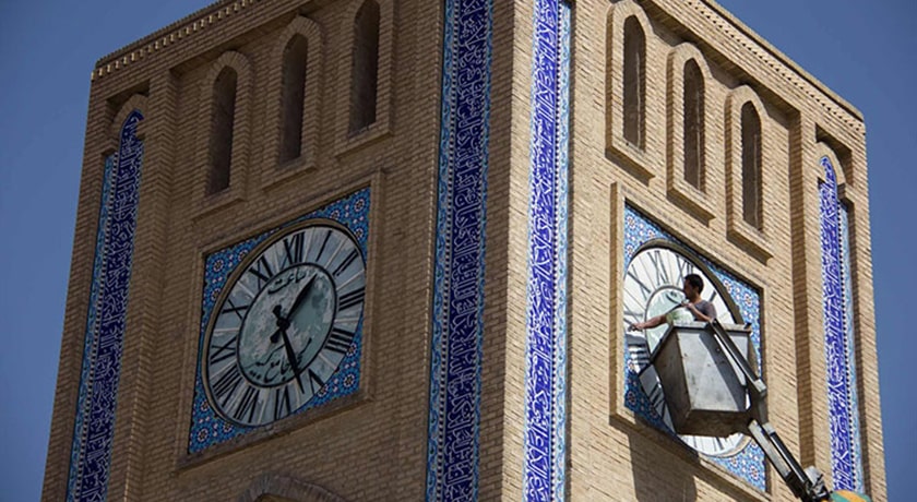  حسینیه و میدان وقت و ساعت و نخل شهرستان یزد استان یزد