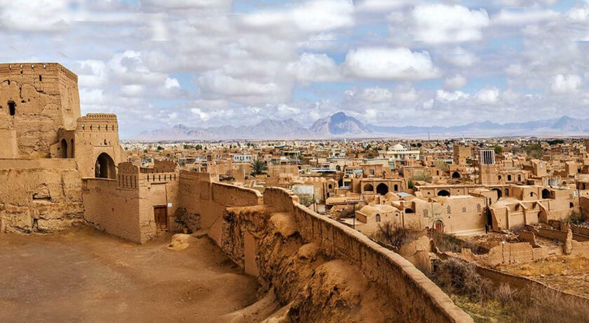 قلعه مهرجرد -  شهر میبد