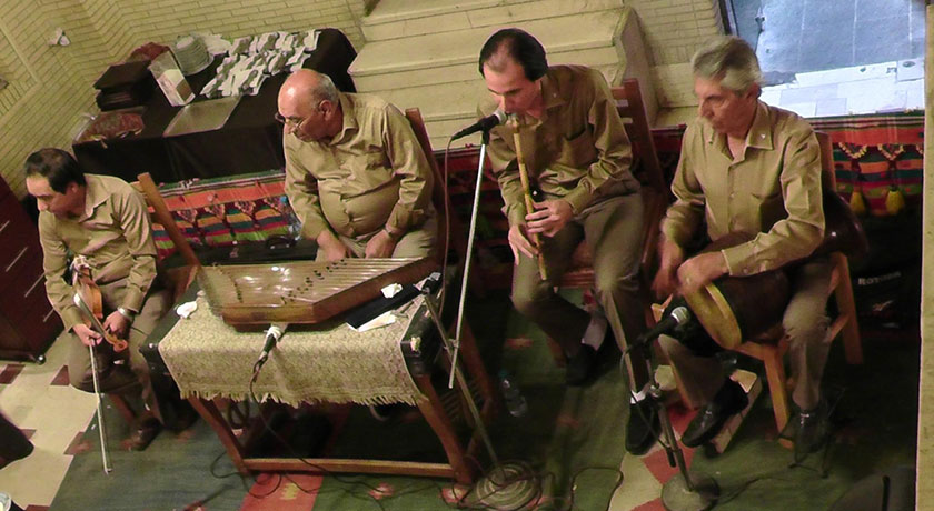 رستوران سفره خانه سنتی شرزه شهر شیراز 