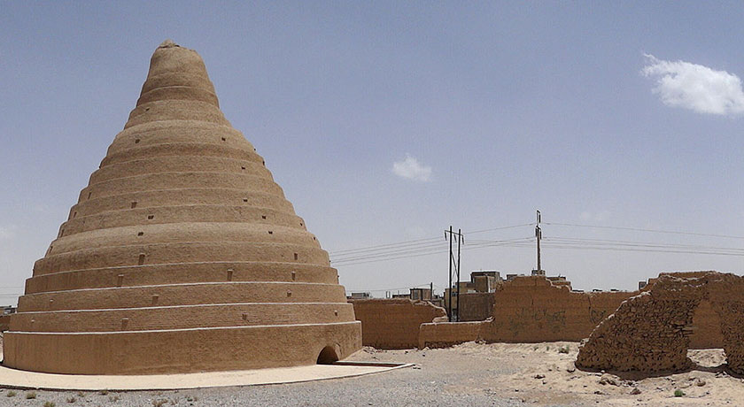  یخچال خشتی ابرکوه (یخچال آقا) شهرستان یزد استان ابرکوه