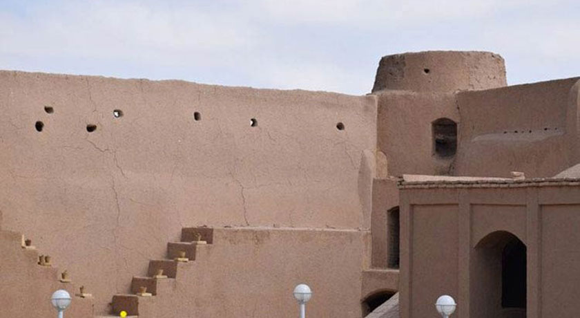  قلعه بارجین شهرستان یزد استان میبد