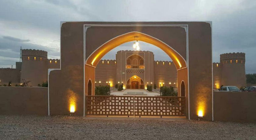  اقامتگاه سنتی قلعه وزیر شهرستان یزد استان میبد