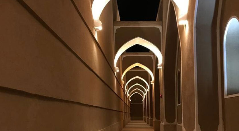  اقامتگاه سنتی قلعه وزیر شهرستان یزد استان میبد