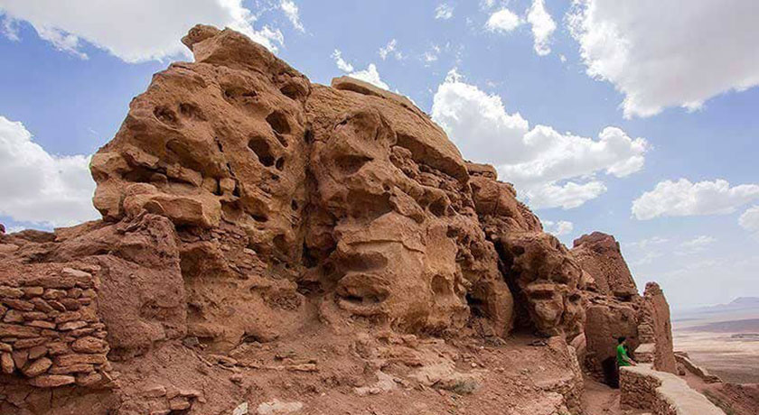  گورستان قدیمی شواز شهرستان یزد استان تفت