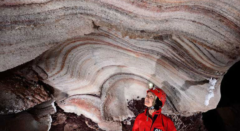  غار نمکدان شهرستان هرمزگان استان قشم