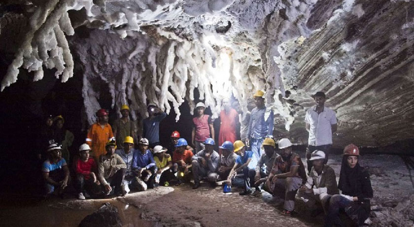 غار نمکدان -  شهر هرمزگان