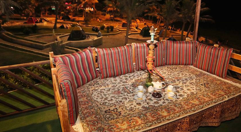 رستوران رستوران شب های طلایی شهر قشم 