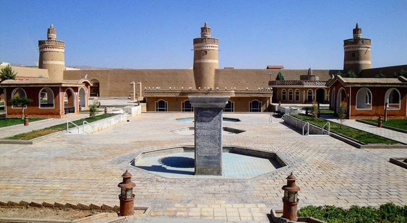 ارگ شیخ بهایی (هفت برج خارون) -  شهر نجف اباد	