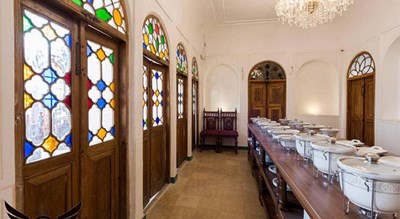 رستوران تاریخی قصر منشی -  شهر اصفهان
