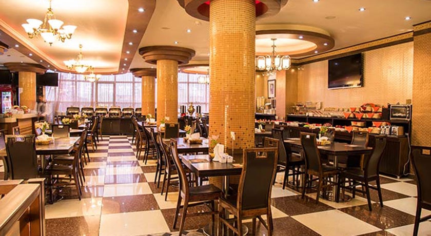 رستوران گردان هتل آسمان -  شهر اصفهان