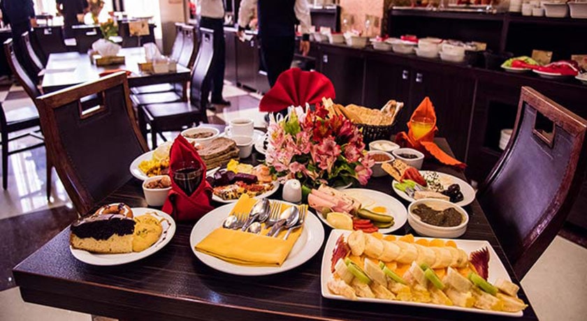 رستوران گردان هتل آسمان -  شهر اصفهان