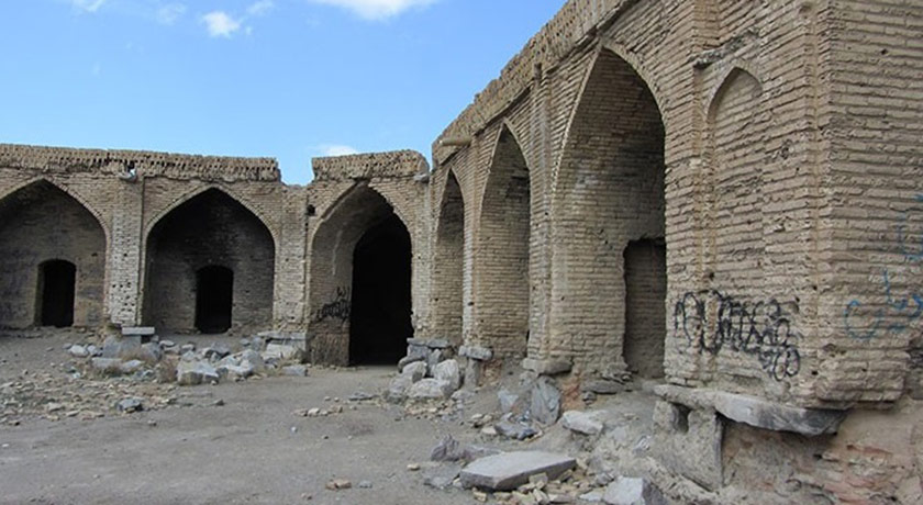  کاروانسرای جلوگیر شهرستان اصفهان استان نجف اباد	