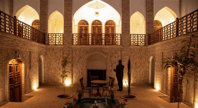  عمارت سنگ پلوی کاشان شهرستان اصفهان استان کاشان