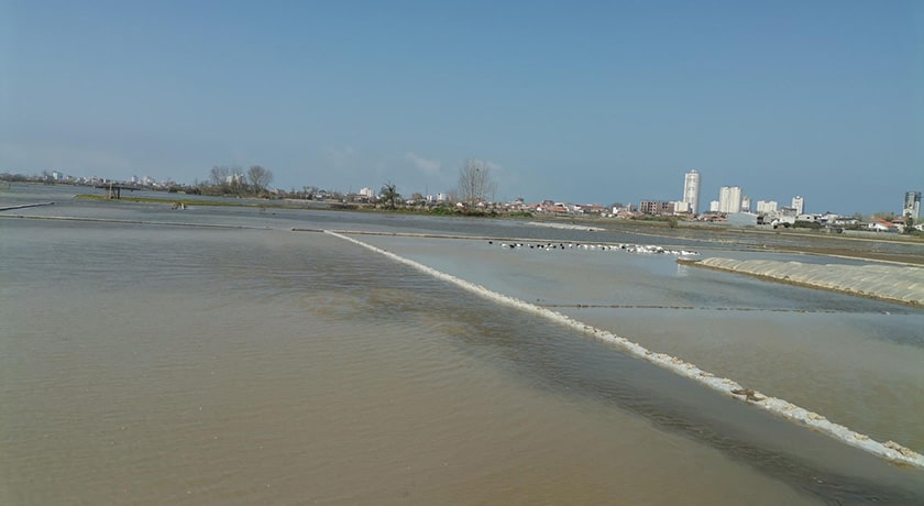  تالاب سرخ رود شهرستان مازندران استان محمود آباد	