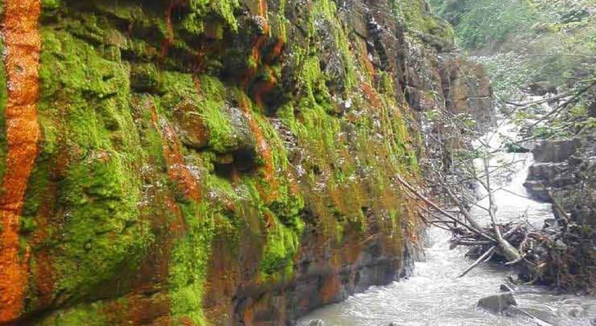 دره لاکره -  شهر شیرگاه