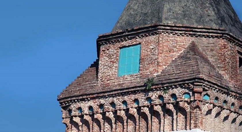  آرامگاه ناصرالحق شهرستان مازندران استان آمل