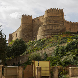قلعه فلک  الافلاک (دژ شاپور خواست)