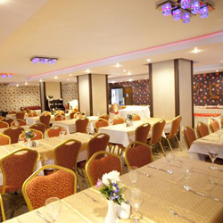 رستوران و بارهای هتل داباکلار