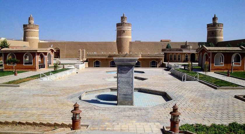 شهر نجف اباد	 در استان اصفهان - توریستگاه