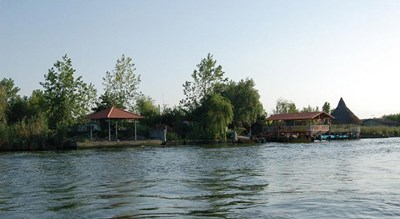 شهر بندر انزلی	 در استان گیلان - توریستگاه