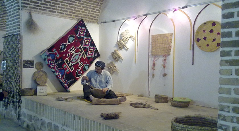 شهر قصر شیرین	 در استان کرمانشاه - توریستگاه