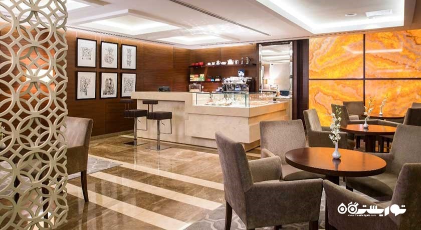 لاوازا لابی کافه هتل مجستیک تاور دبی