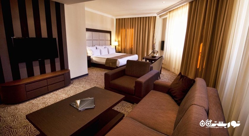 محوطه نشیمن اتاق استودیو