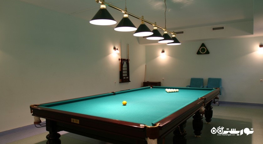 میز بیلیلرد هتل لاتار