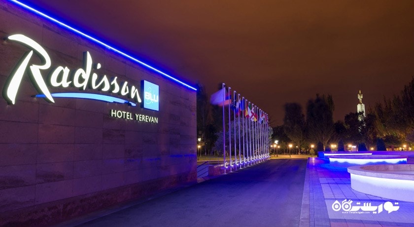 ورودی هتل رادیسون بلو ایروان