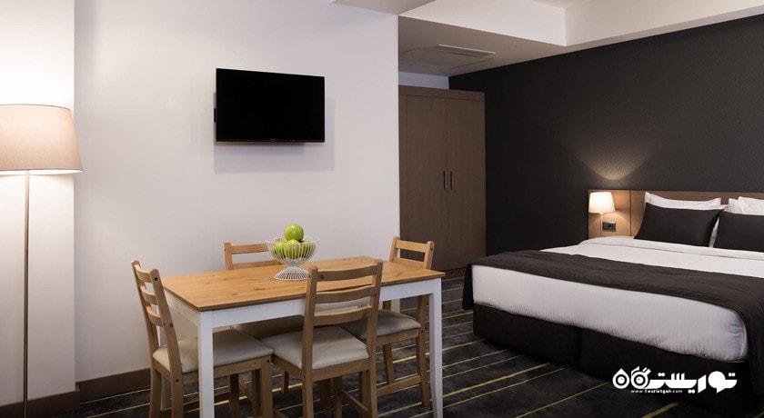 نمای تخت بزرگ سوئیت استودیو