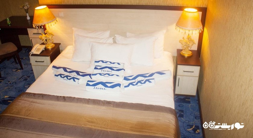 نمای تخت بزرگ اتاق دلوکس