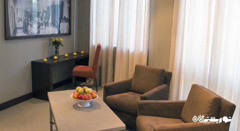 محوطه نشیمن سوئیت اگزکیوتیو