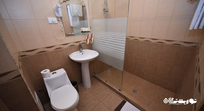حمام و سرویس بهداشتی اتاق ها