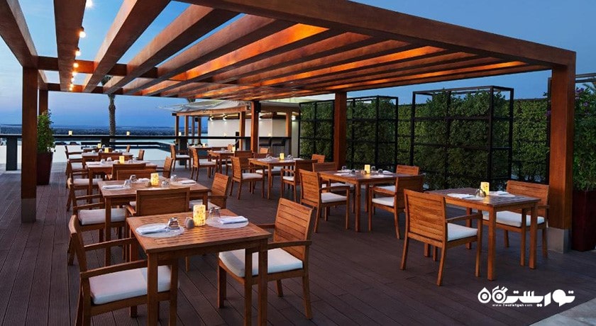 رستوران غذای دریایی آریا بیچ بار اند گریل