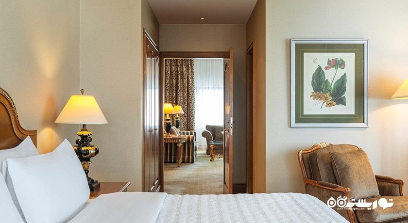 نمای تخت بزرگ سوئیت اگزکیوتیو