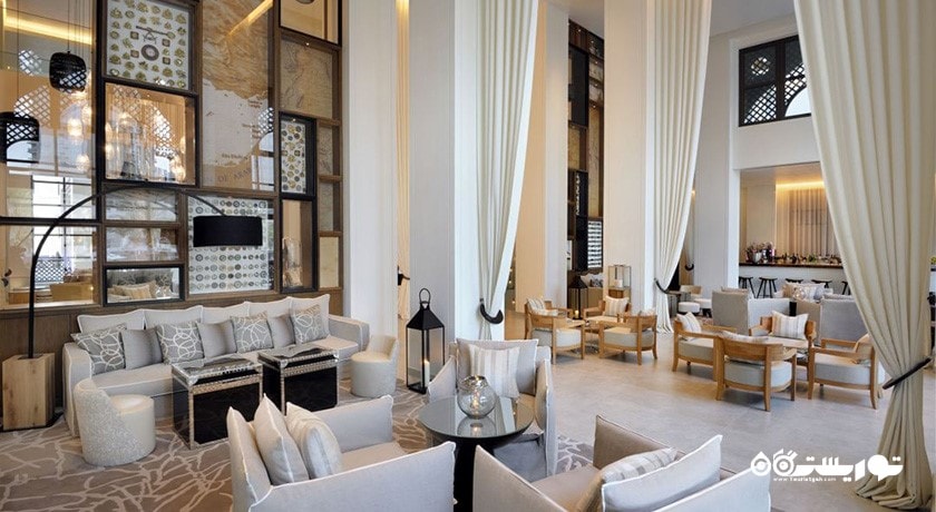 نمای رستوران بین المللی استیج تو