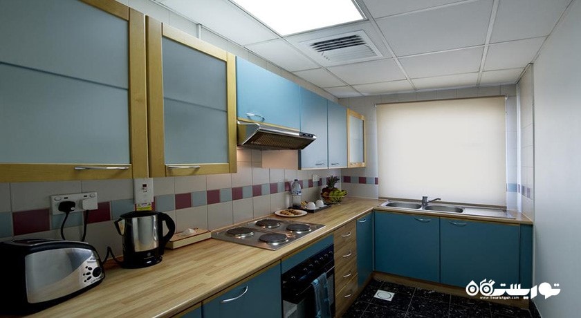 نمای آشپزخانه آپارتمان دوخوابه