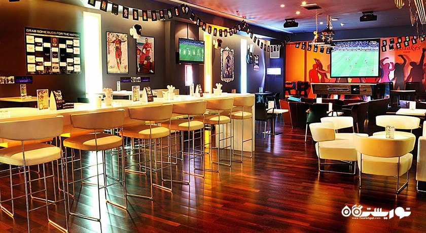 نمای بار میستیکس هتل هیوز بوتیک