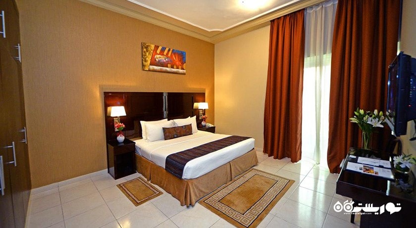 نمای تخت بزرگ آپارتمان دوخوابه