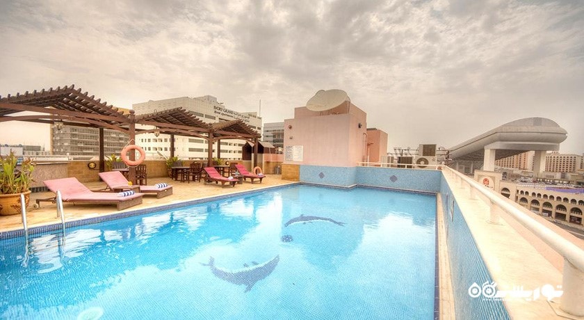 استخر روباز هتل آپارتمان لا ویلا نجد