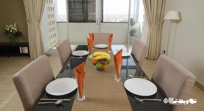 میز غذاخوری آپارتمان دلوکس دوخوابه